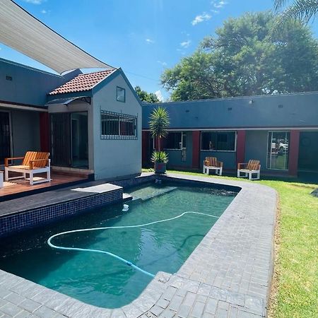 Aspen Guest House No Loadshedding Centurion Bagian luar foto