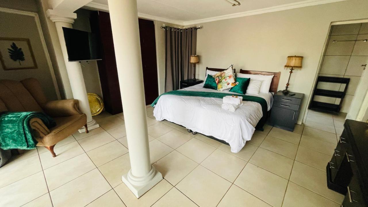 Aspen Guest House No Loadshedding Centurion Bagian luar foto